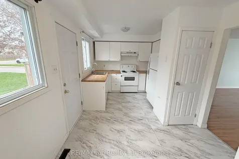 394 Springbank Avenue N Woodstock ON N4T 1L1