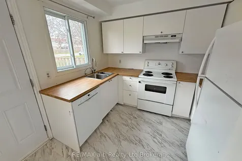 394 Springbank Avenue N Woodstock ON N4T 1L1