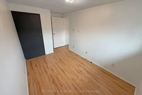 394 Springbank Avenue N Woodstock ON N4T 1L1