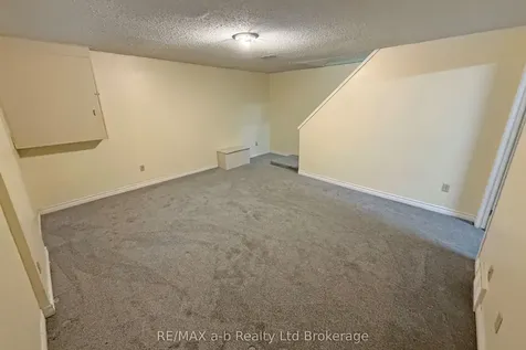 394 Springbank Avenue N Woodstock ON N4T 1L1
