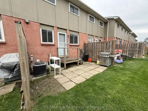 394 Springbank Avenue N Woodstock ON N4T 1L1