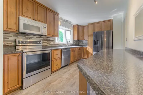 18 Gilston Parkway Brant ON N3L 3K6