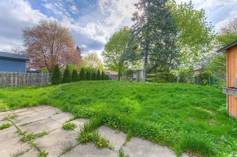 18 Gilston Parkway Brant ON N3L 3K6