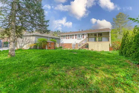 18 Gilston Parkway Brant ON N3L 3K6