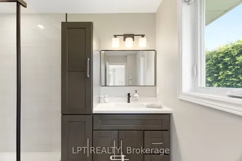 168 Ann Street North Middlesex ON N0M 2K0