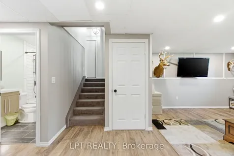 168 Ann Street North Middlesex ON N0M 2K0