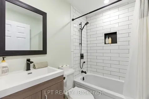 168 Ann Street North Middlesex ON N0M 2K0