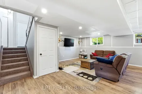 168 Ann Street North Middlesex ON N0M 2K0