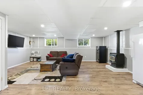 168 Ann Street North Middlesex ON N0M 2K0