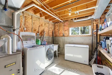 168 Ann Street North Middlesex ON N0M 2K0