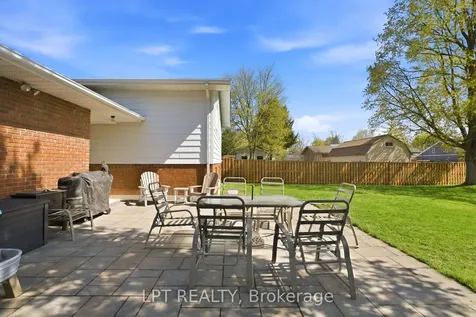 168 Ann Street North Middlesex ON N0M 2K0