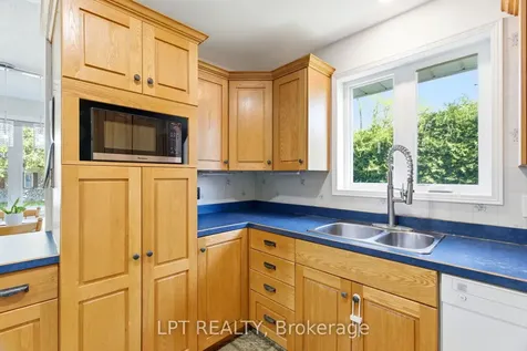 168 Ann Street North Middlesex ON N0M 2K0