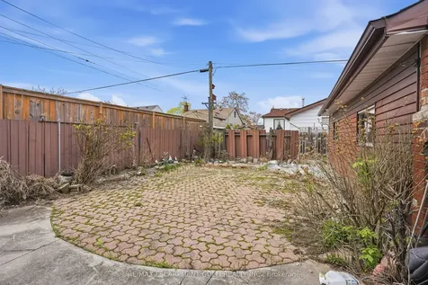 105 Tolton Avenue Hamilton ON L8H 5N7
