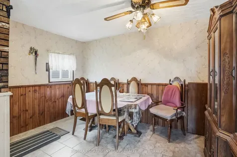 105 Tolton Avenue Hamilton ON L8H 5N7