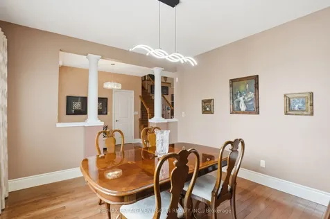 256 Highland Road W Hamilton ON L8J 2V2