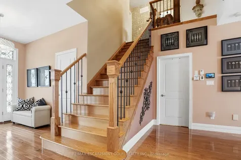 256 Highland Road W Hamilton ON L8J 2V2