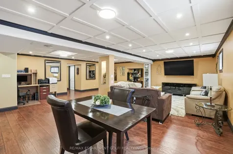 256 Highland Road W Hamilton ON L8J 2V2