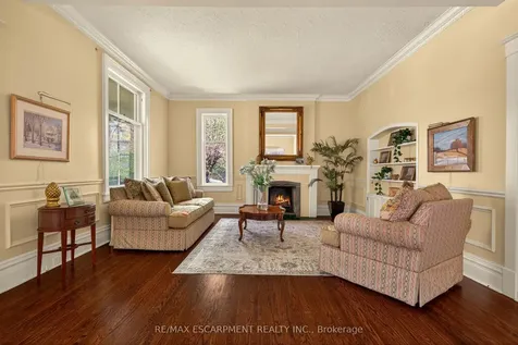 64 Jerseyville Road W Hamilton ON L9G 1A2