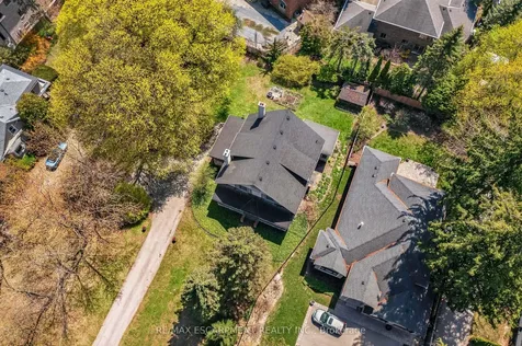 64 Jerseyville Road W Hamilton ON L9G 1A2