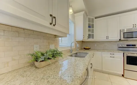 414 Zeller Drive Waterloo ON N2A 0C7