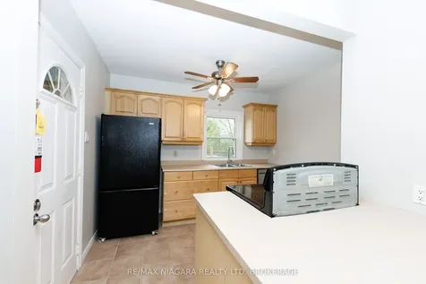 5015 Fifth Avenue Niagara Falls ON L2E 4S6