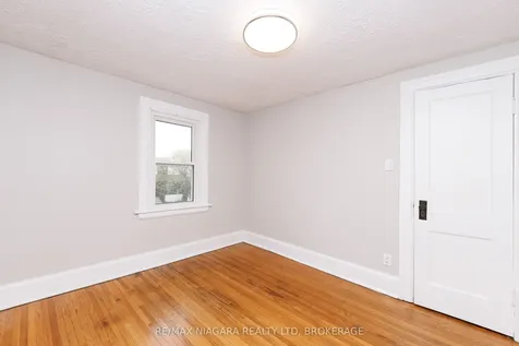 5015 Fifth Avenue Niagara Falls ON L2E 4S6