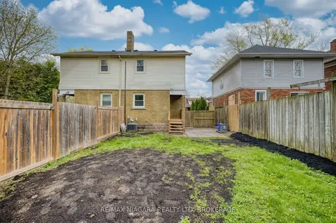 5015 Fifth Avenue Niagara Falls ON L2E 4S6