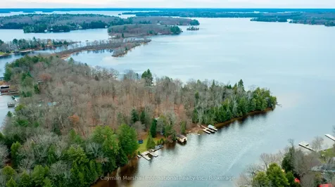 30 Mcvittie Island Bracebridge ON P1L 1W8