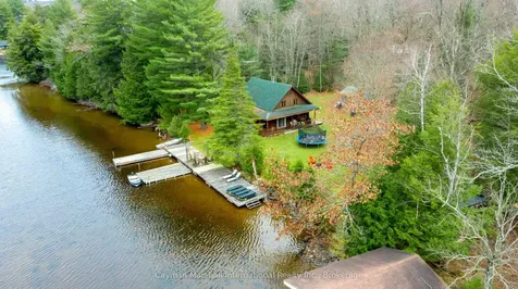 30 Mcvittie Island Bracebridge ON P1L 1W8