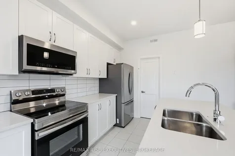 1406 Tulip Drive Kingston ON K7P 0S4