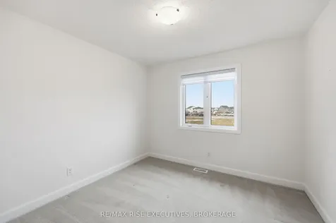 1406 Tulip Drive Kingston ON K7P 0S4