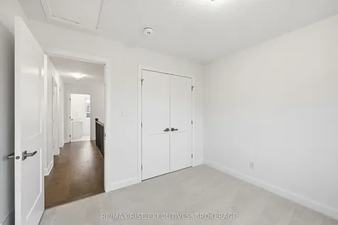1406 Tulip Drive Kingston ON K7P 0S4