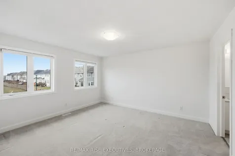 1406 Tulip Drive Kingston ON K7P 0S4