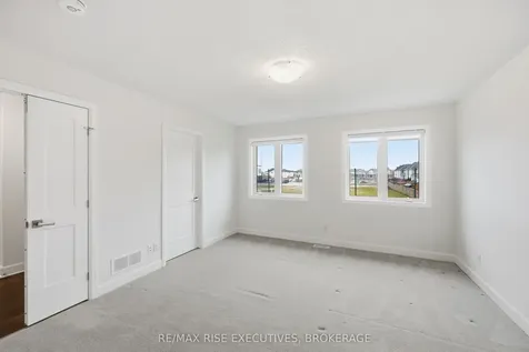 1406 Tulip Drive Kingston ON K7P 0S4