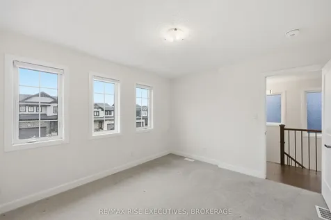 1406 Tulip Drive Kingston ON K7P 0S4
