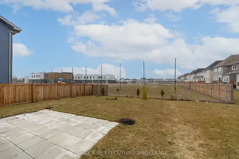 1406 Tulip Drive Kingston ON K7P 0S4
