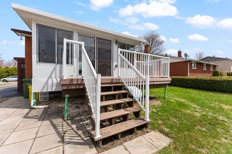 19 Algonquin Street Petawawa ON K8H 2B1