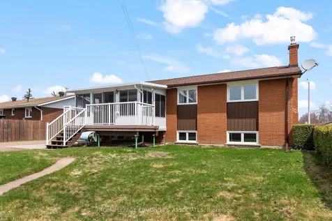 19 Algonquin Street Petawawa ON K8H 2B1