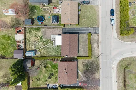 19 Algonquin Street Petawawa ON K8H 2B1