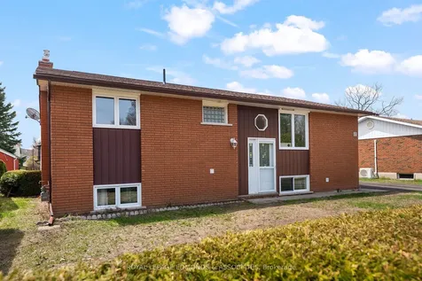 19 Algonquin Street Petawawa ON K8H 2B1