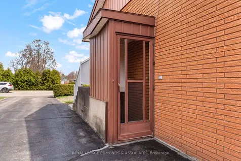 19 Algonquin Street Petawawa ON K8H 2B1