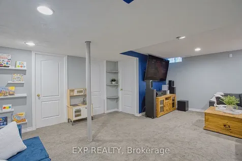 112 Laurendale Avenue Hamilton ON L0R 2H3