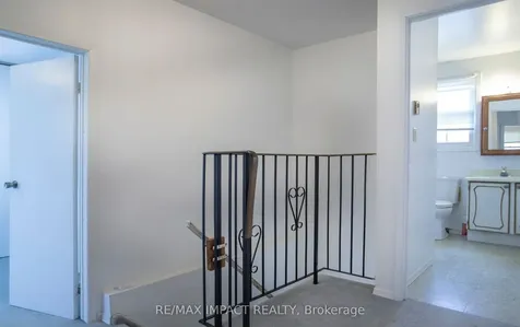 19 Macpherson Avenue Kingston ON K7M 6W4