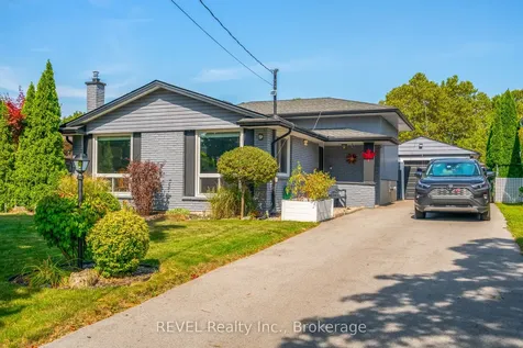 9 Fitzroy Lane St. Catharines ON L2M 6N6