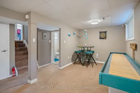 9 Fitzroy Lane St. Catharines ON L2M 6N6
