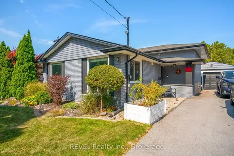 9 Fitzroy Lane St. Catharines ON L2M 6N6