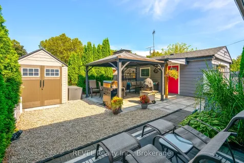 9 Fitzroy Lane St. Catharines ON L2M 6N6