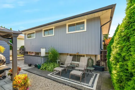 9 Fitzroy Lane St. Catharines ON L2M 6N6