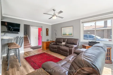 9 Fitzroy Lane St. Catharines ON L2M 6N6