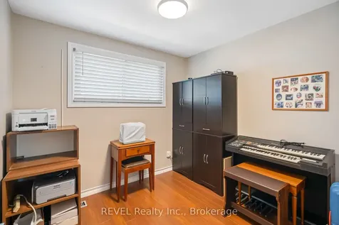 9 Fitzroy Lane St. Catharines ON L2M 6N6